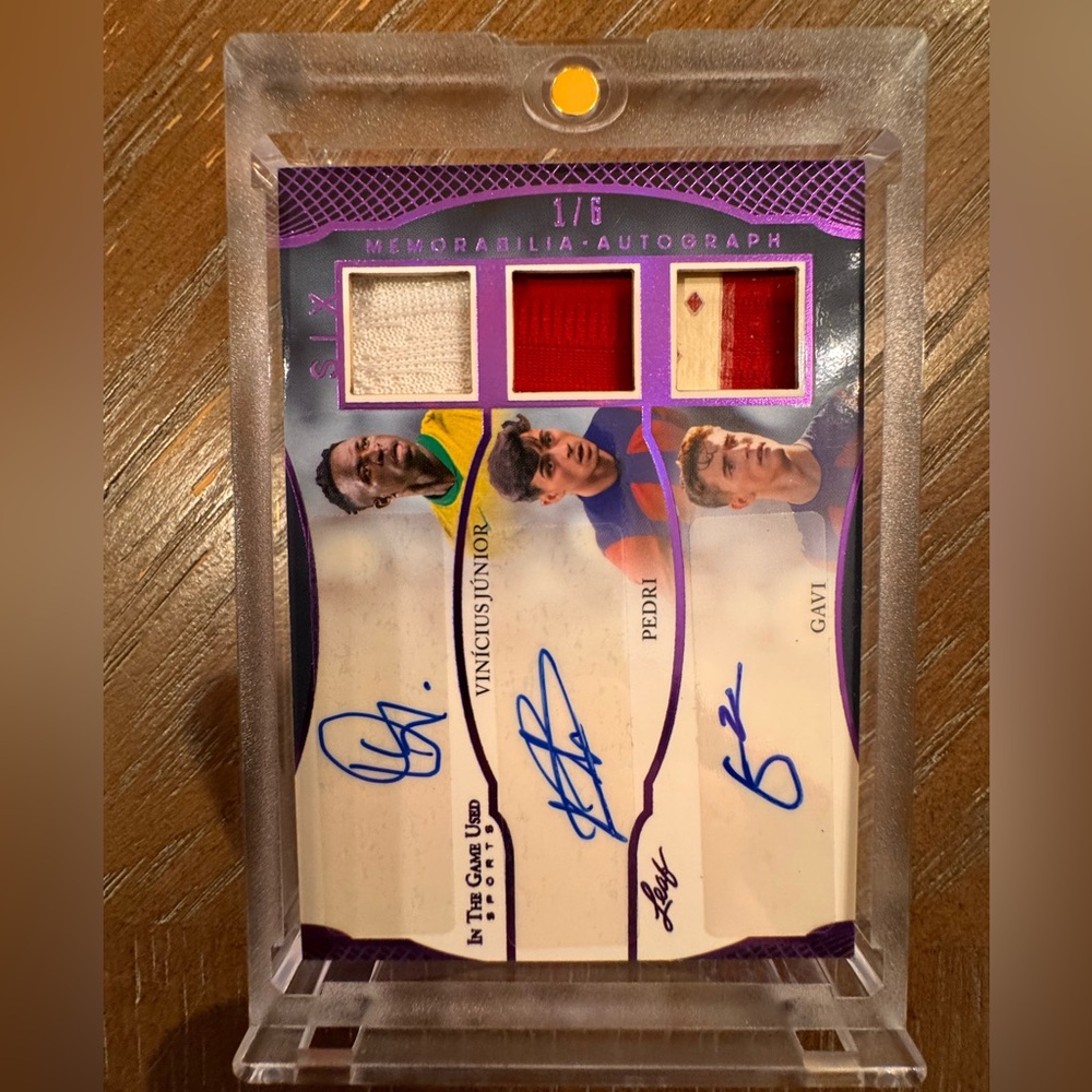 2024 Leaf In the Game Used 6 Memorabilia Autos 1/6